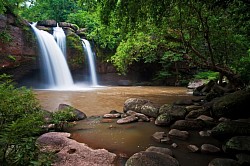 น้ำตกเหวสุวัต อุทยานแห่งชาติเขาใหญ่