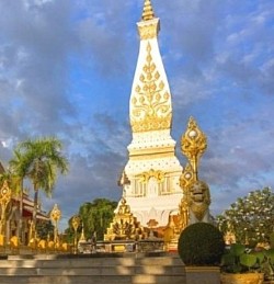 วัดพระธาตุพนม