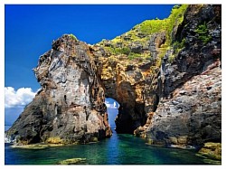 เกาะทะลุ